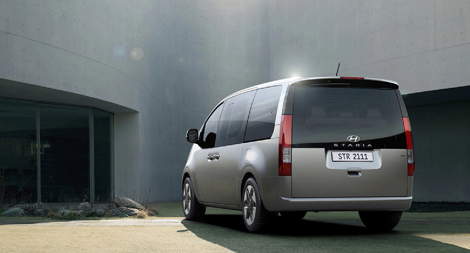Hyundai Staria - foto 1